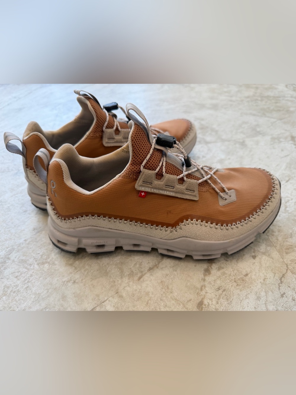 On Running Women’s Cloudaway Sneaker in Glacier and Almond Size 8